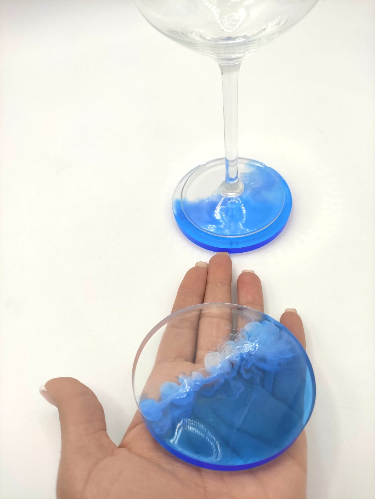 Sottobicchiere in resina epossidica, sfumature blu e bianche, mare, tema mare, ocean resin, resina, resin