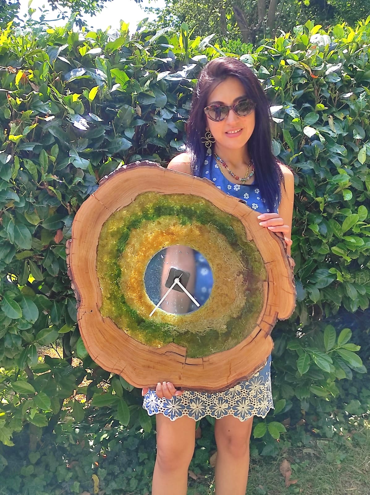 Orologio da parete in legno di castagno, lichene stabilizzato, ricoperto di resina epossidica, resina, wood, resin, natura, nature