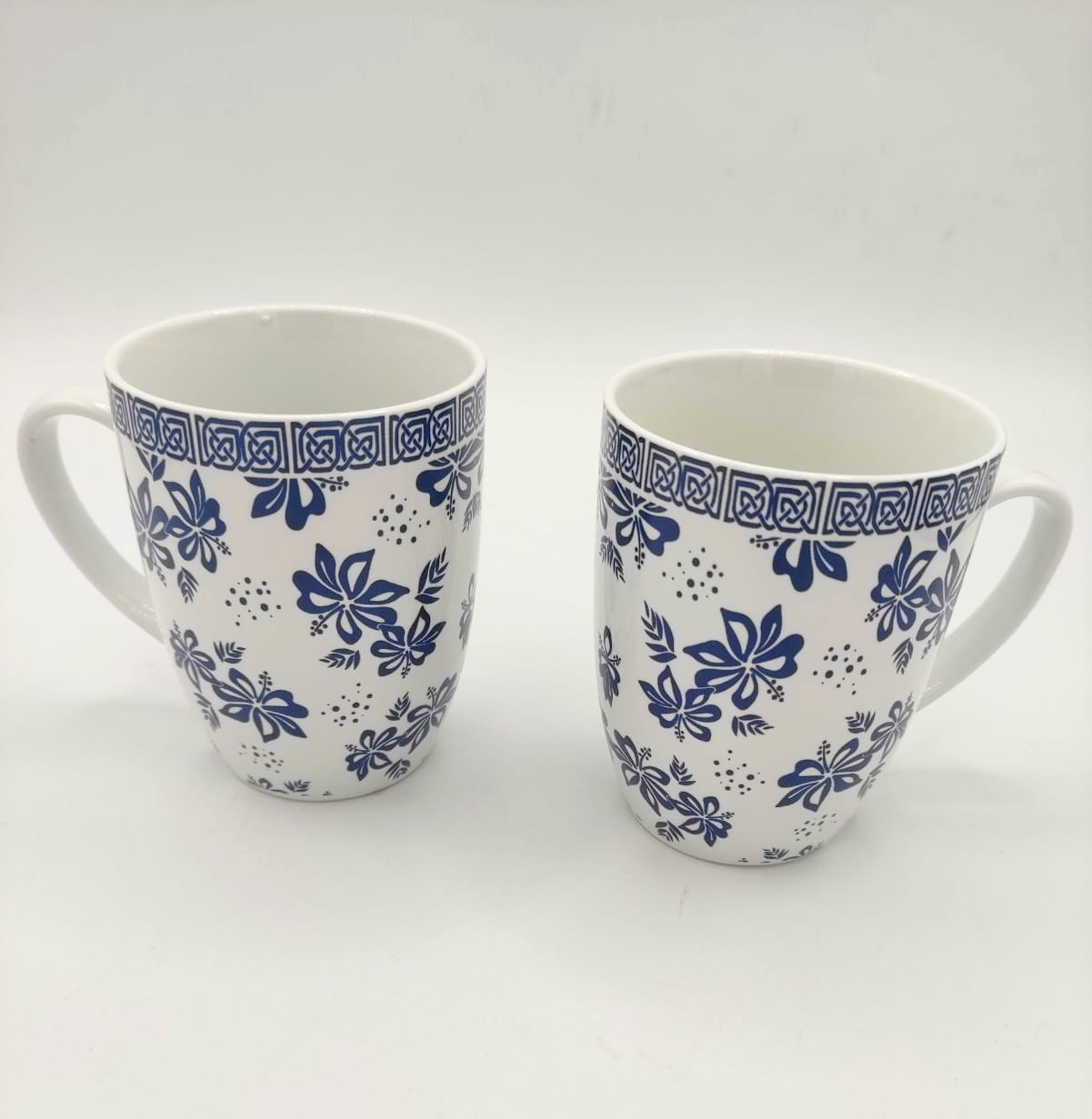 tazze, tazze in ceramica, ceramica, colazione, blu, bianco, tisana, the, tè, breakfast, fiori, primavera, spring