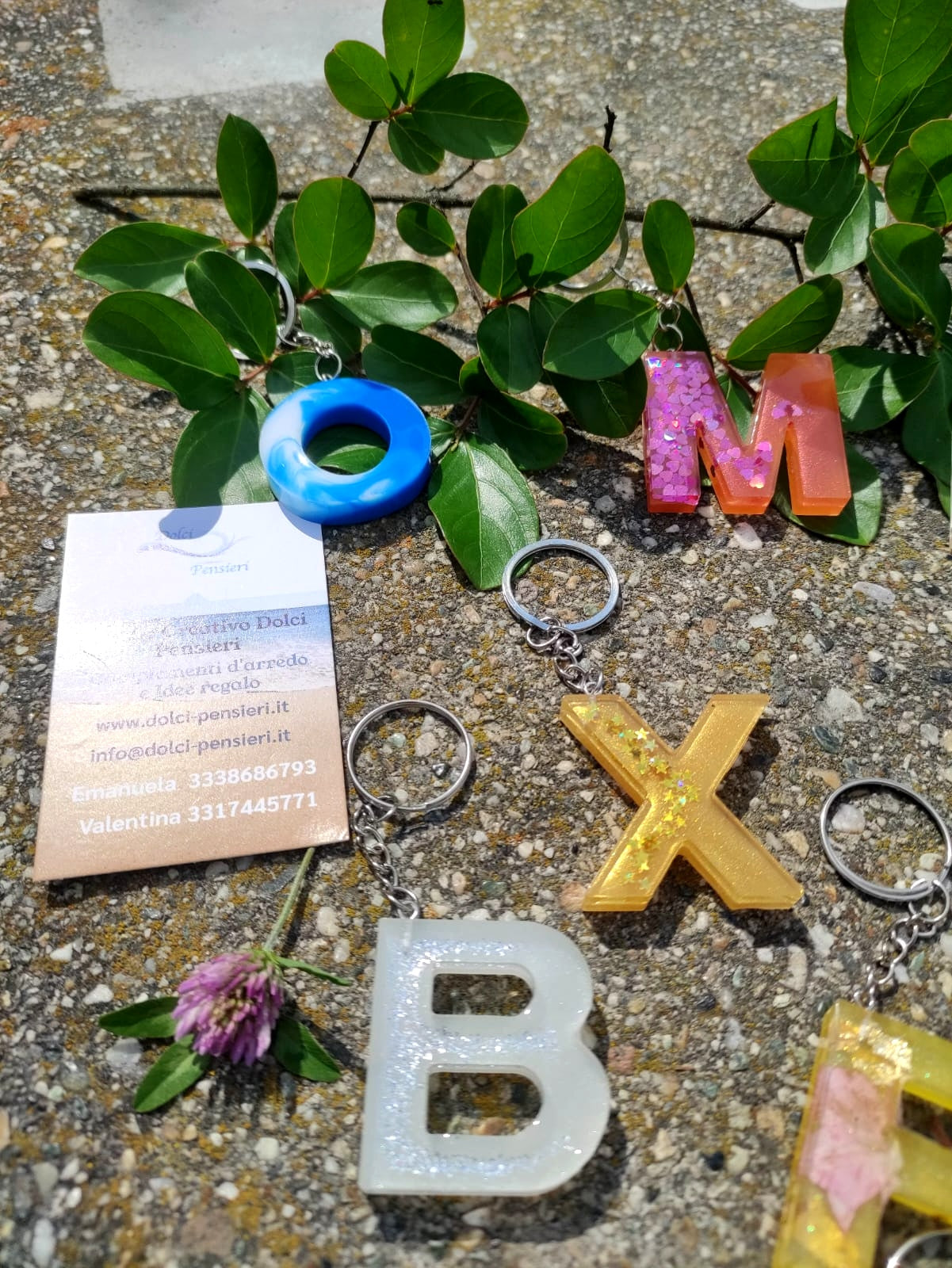 portachiavi lettera, iniziale nome, resina epossidica, keychain, letter name, name, initial letter name, regalo, battessimo, comunione, cresima, matrimonio, bomboniera