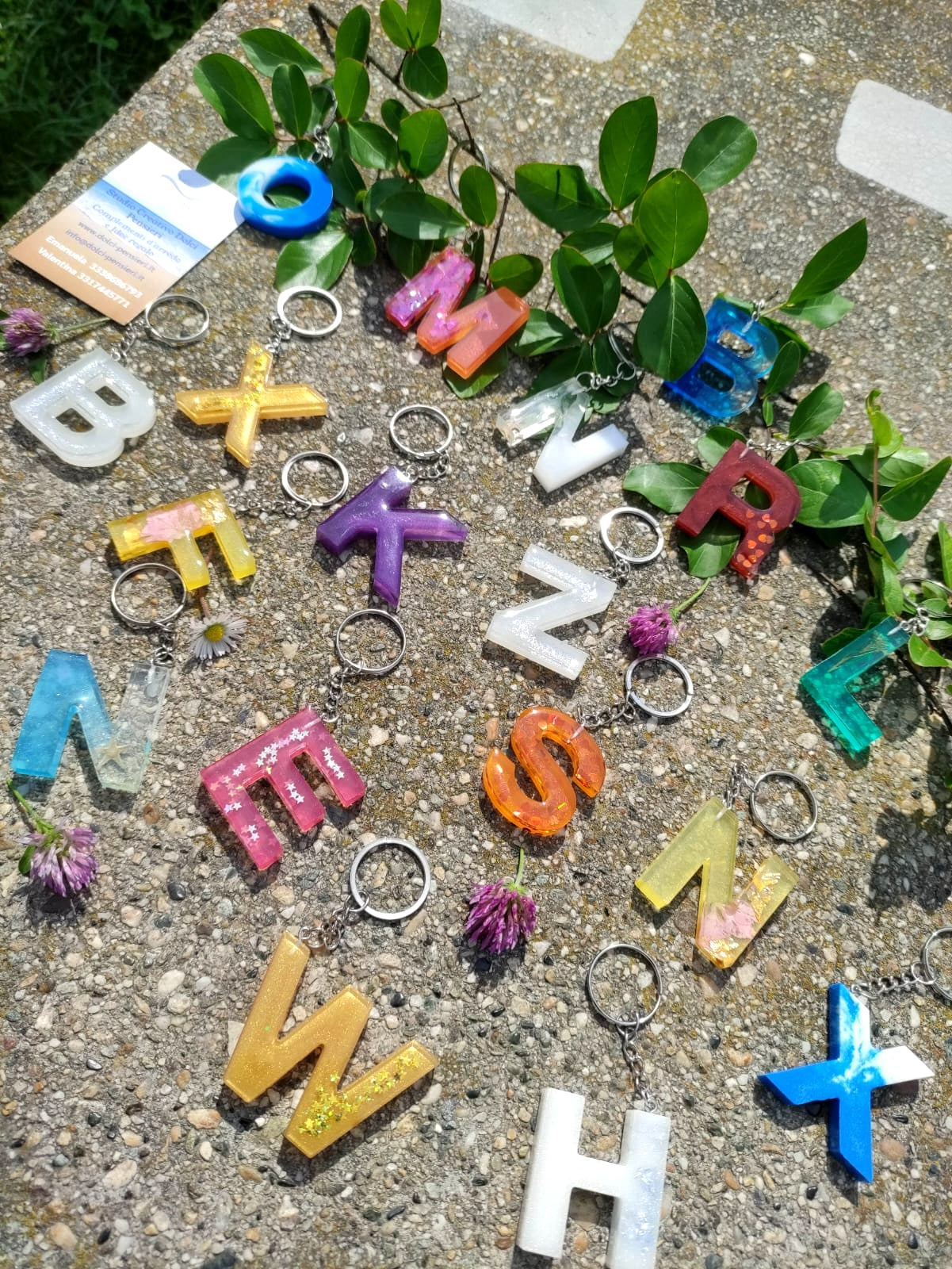 portachiavi lettera, iniziale nome, resina epossidica, keychain, letter name, name, initial letter name, regalo, battessimo, comunione, cresima, matrimonio, bomboniera