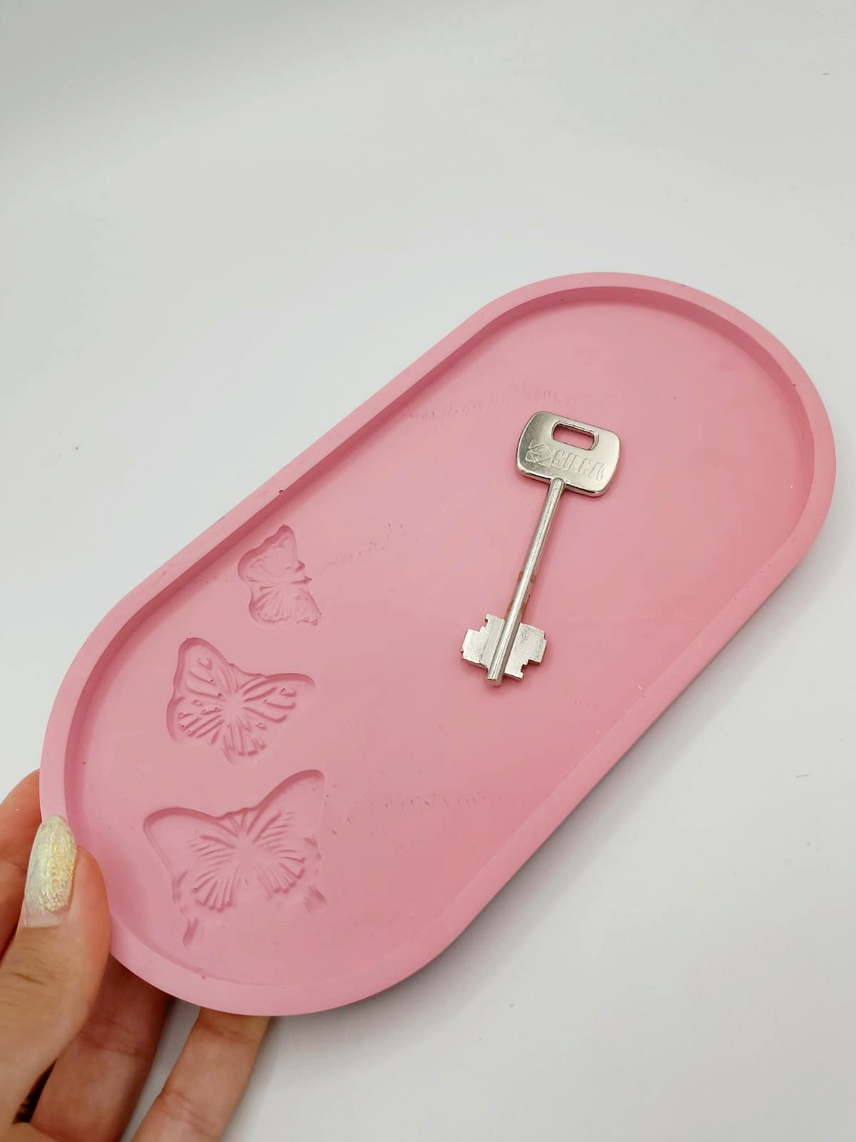 svuotatasche, resina, resina ecologica, arredo, casa, portagioielli, resina, regalo, bomboniere, bomboniera, farfalla, ingresso, moderno