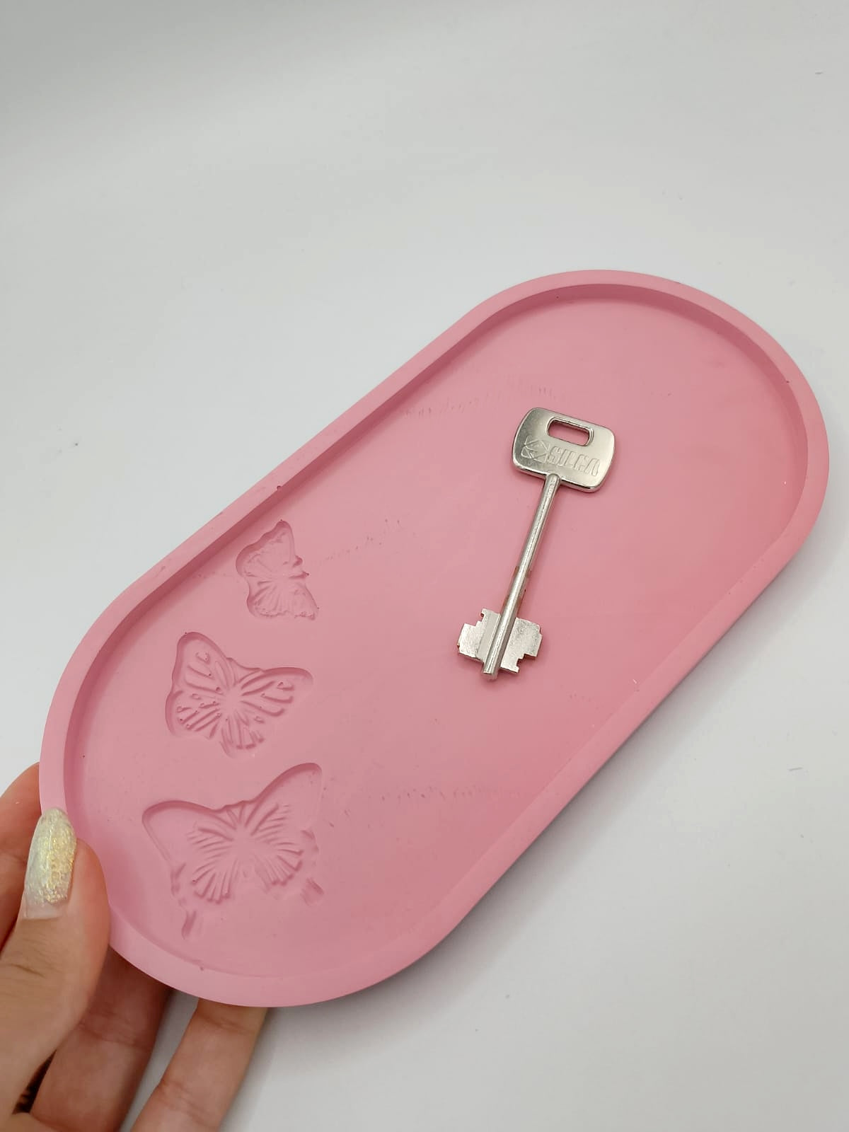 svuotatasche, resina, resina ecologica, arredo, casa, portagioielli, resina, regalo, bomboniere, bomboniera, farfalla, ingresso, moderno