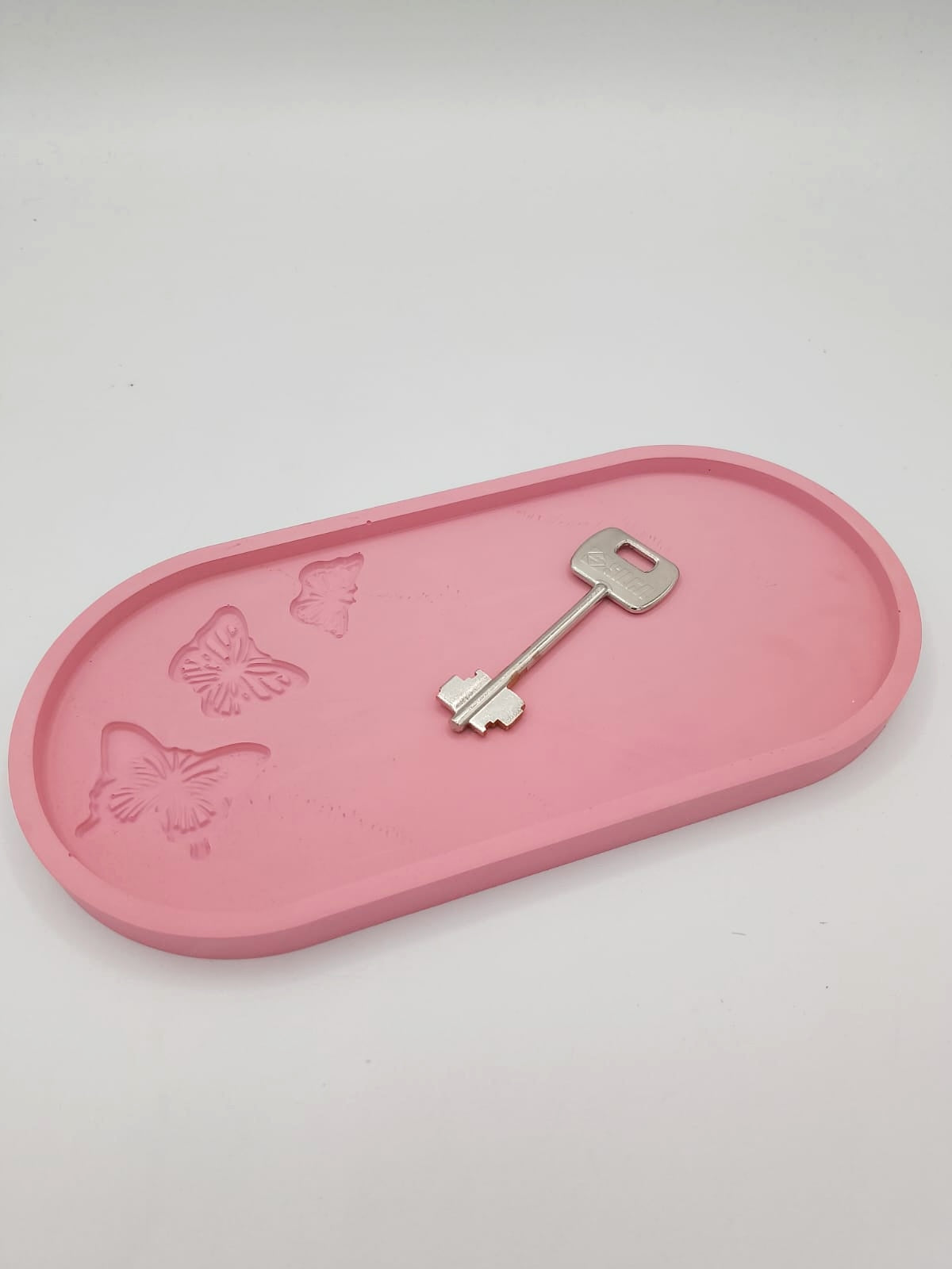 svuotatasche, resina, resina ecologica, arredo, casa, portagioielli, resina, regalo, bomboniere, bomboniera, farfalla, ingresso, moderno
