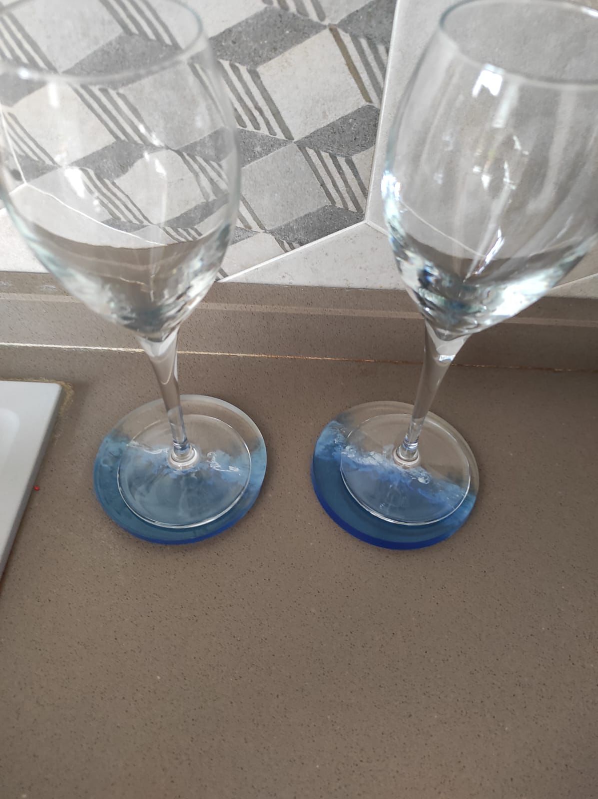 Sottobicchiere in resina epossidica, sfumature blu e bianche, mare, tema mare, ocean resin, resina, resin