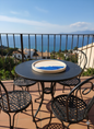 vassoio in legno, decorazione mare, sfumature blu, azzurro, bianco, onde, wooden tray, resin, resina, conchiglie, mare, vassoio, aperitivo, colazione