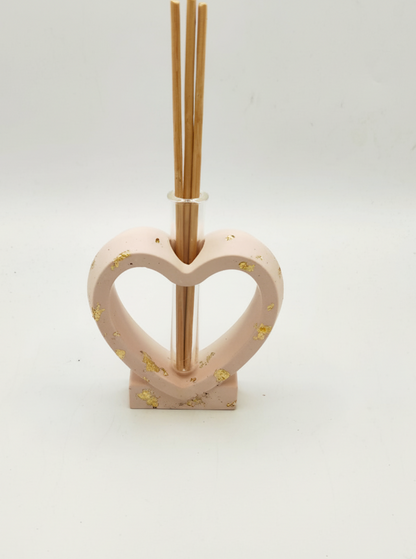 porta diffusore, diffusore, vaso, cuore, relax, fragranze, bastoncini, resina ecologica