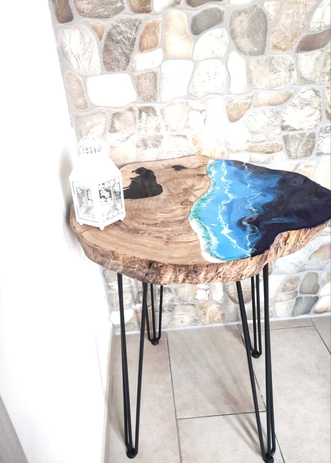 Tavolino da caffè in legno di castagno, lavorato a mano, decorazione mare, coffee table, ocean resin, resina