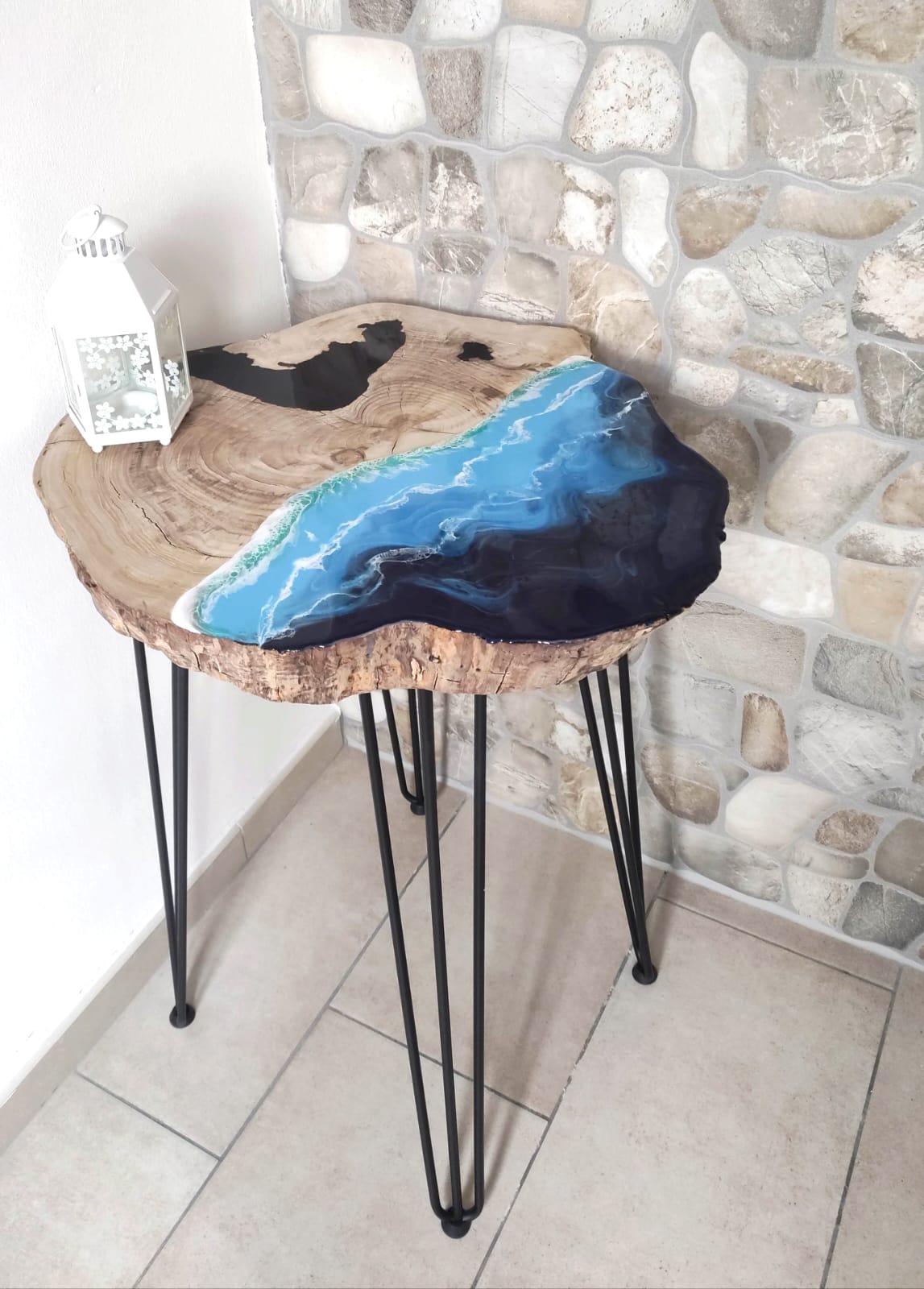 Tavolino da caffè in legno di castagno, lavorato a mano, decorazione mare, coffee table, ocean resin, resina