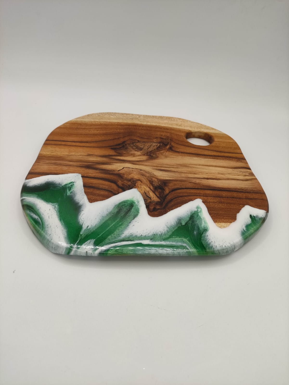 Vassoio in legno e resina, decorazione montagna, sfumature verde, bianco, wooden tray, mountain resin, resina