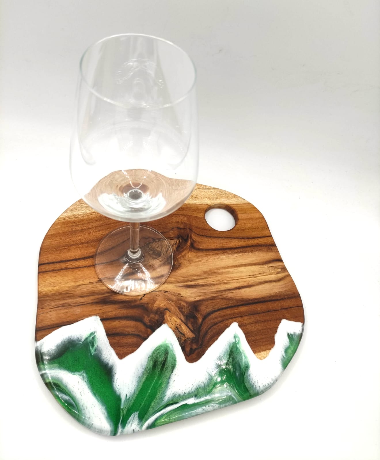 Vassoio in legno e resina, decorazione montagna, sfumature verde, bianco, wooden tray, mountain resin, resina