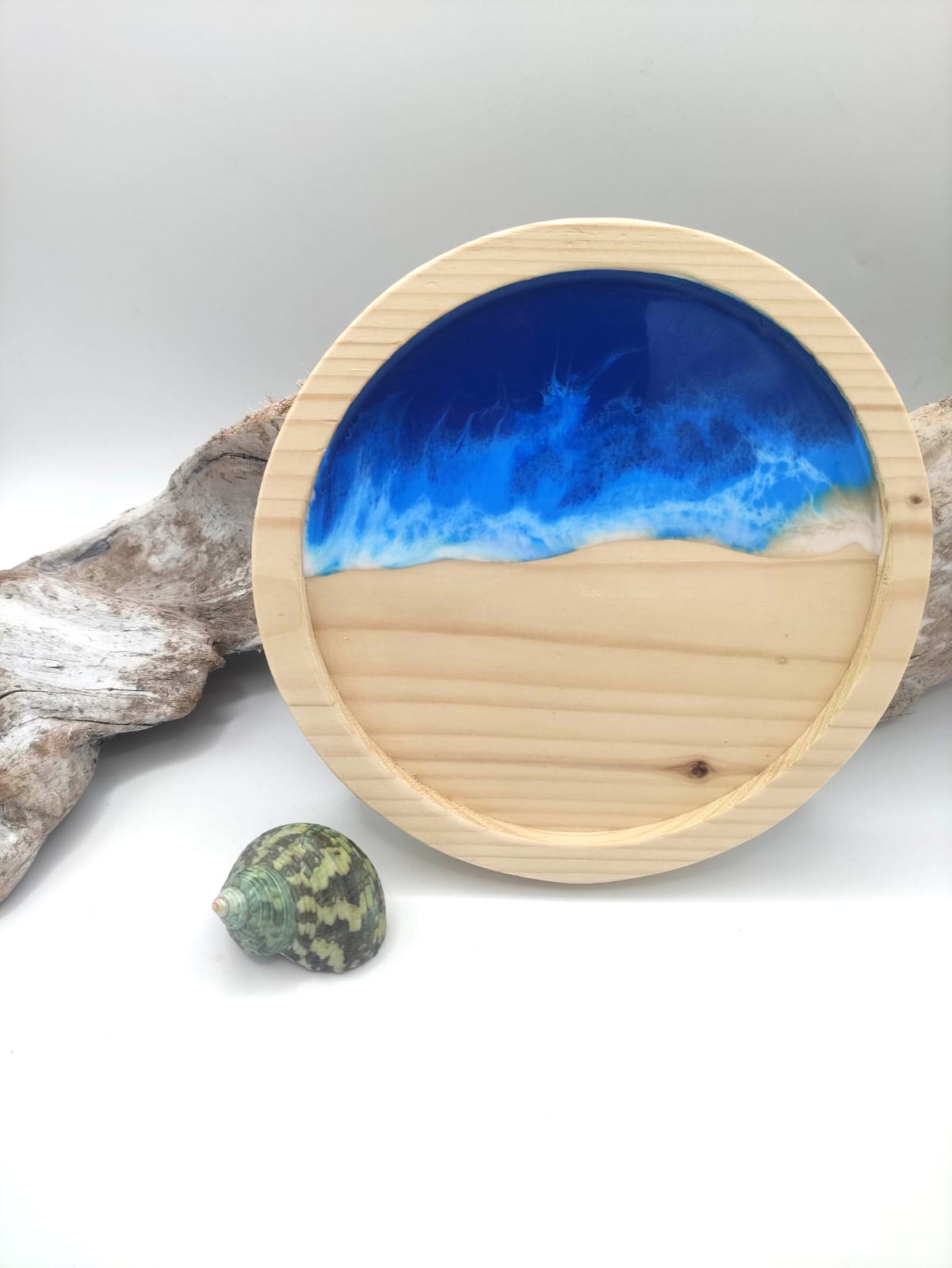 Vassoietto in legno, decorazione mare, sfumature blu, azzurro,  bianco, onde, wooden tray, resin, resina