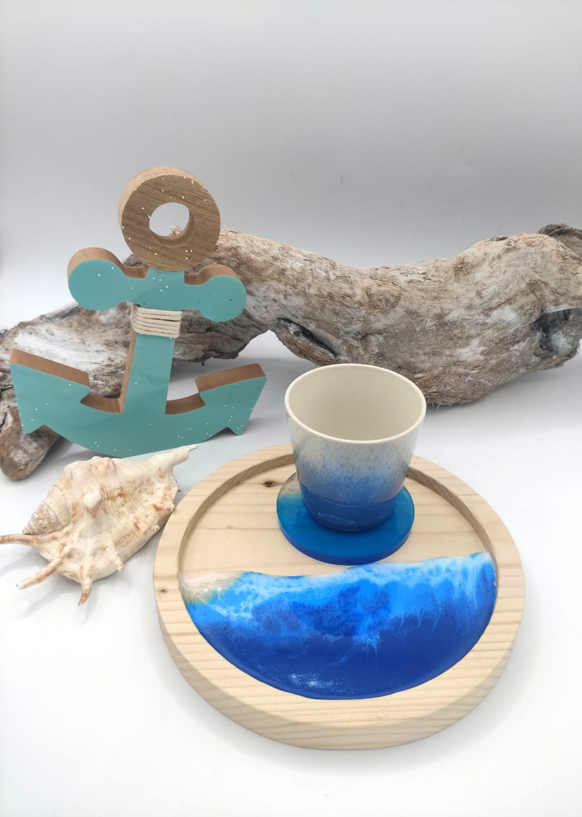 Vassoietto in legno, decorazione mare, sfumature blu, azzurro,  bianco, onde, wooden tray, resin, resina