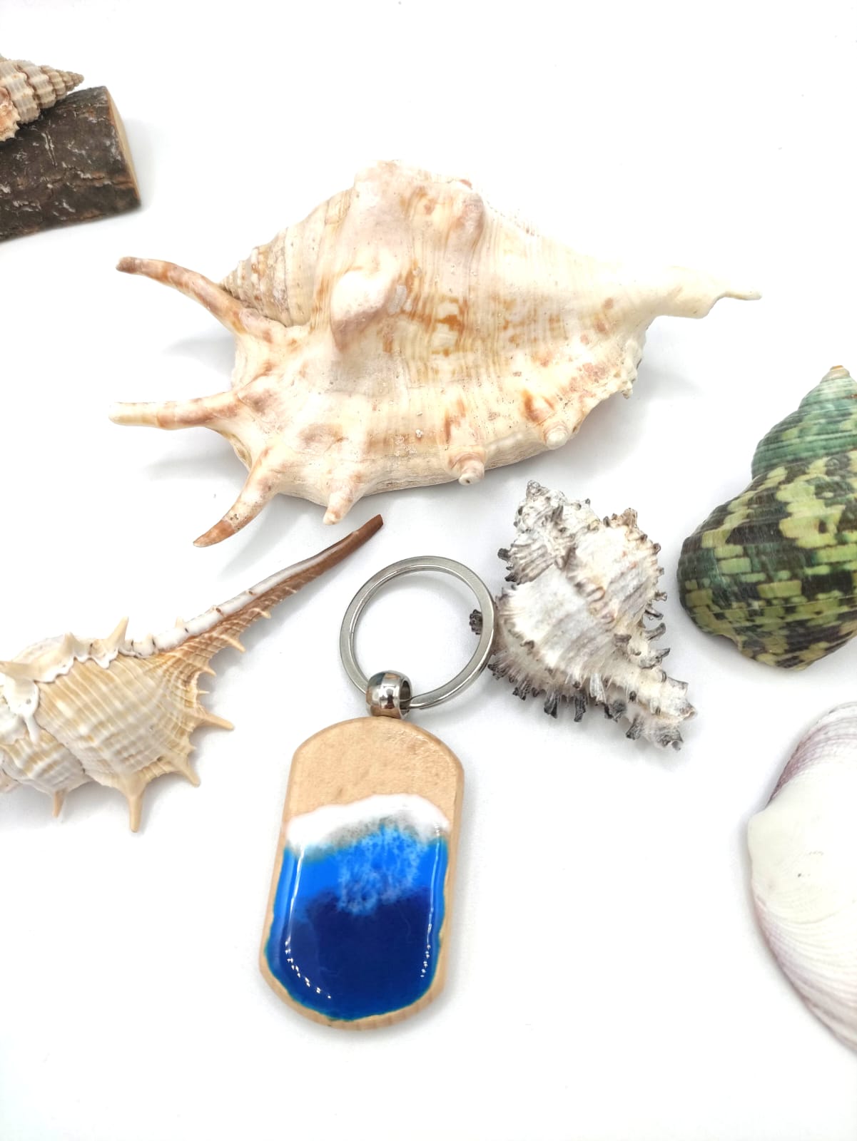 portachiavi, legno, resina, resin, mare, sea, sfumature, blu, bianco, azzurro, keychain