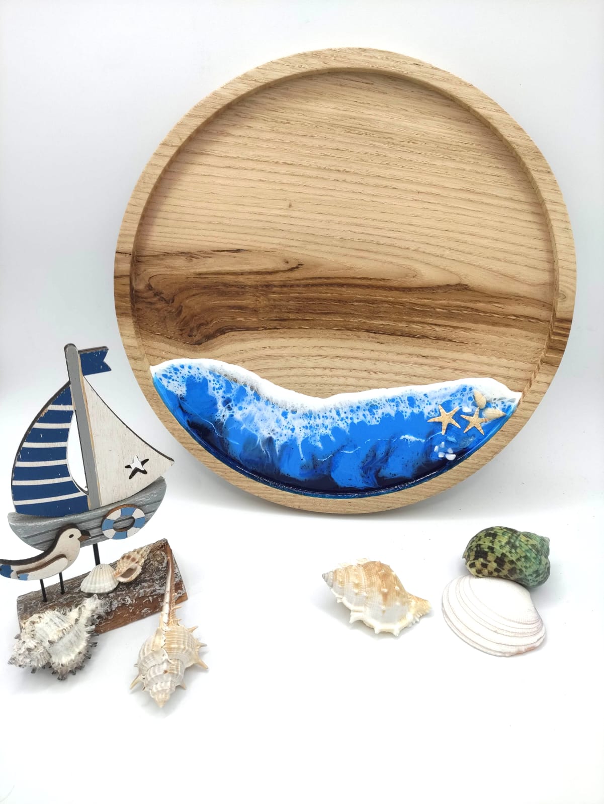 Vassoio in legno, decorazione mare, sfumature blu, azzurro,  bianco, onde, wooden tray, resin, resina