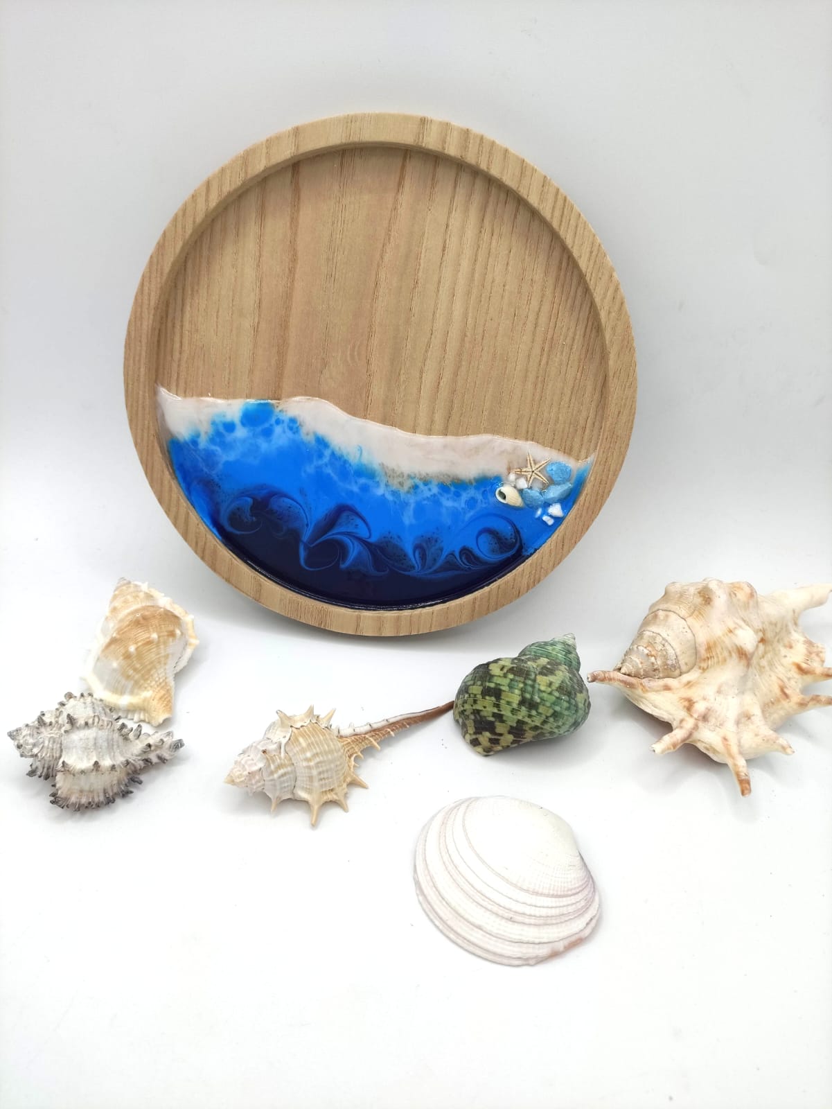 Vassoietto in legno, decorazione mare, sfumature blu, azzurro,  bianco, onde, wooden tray, resin, resina