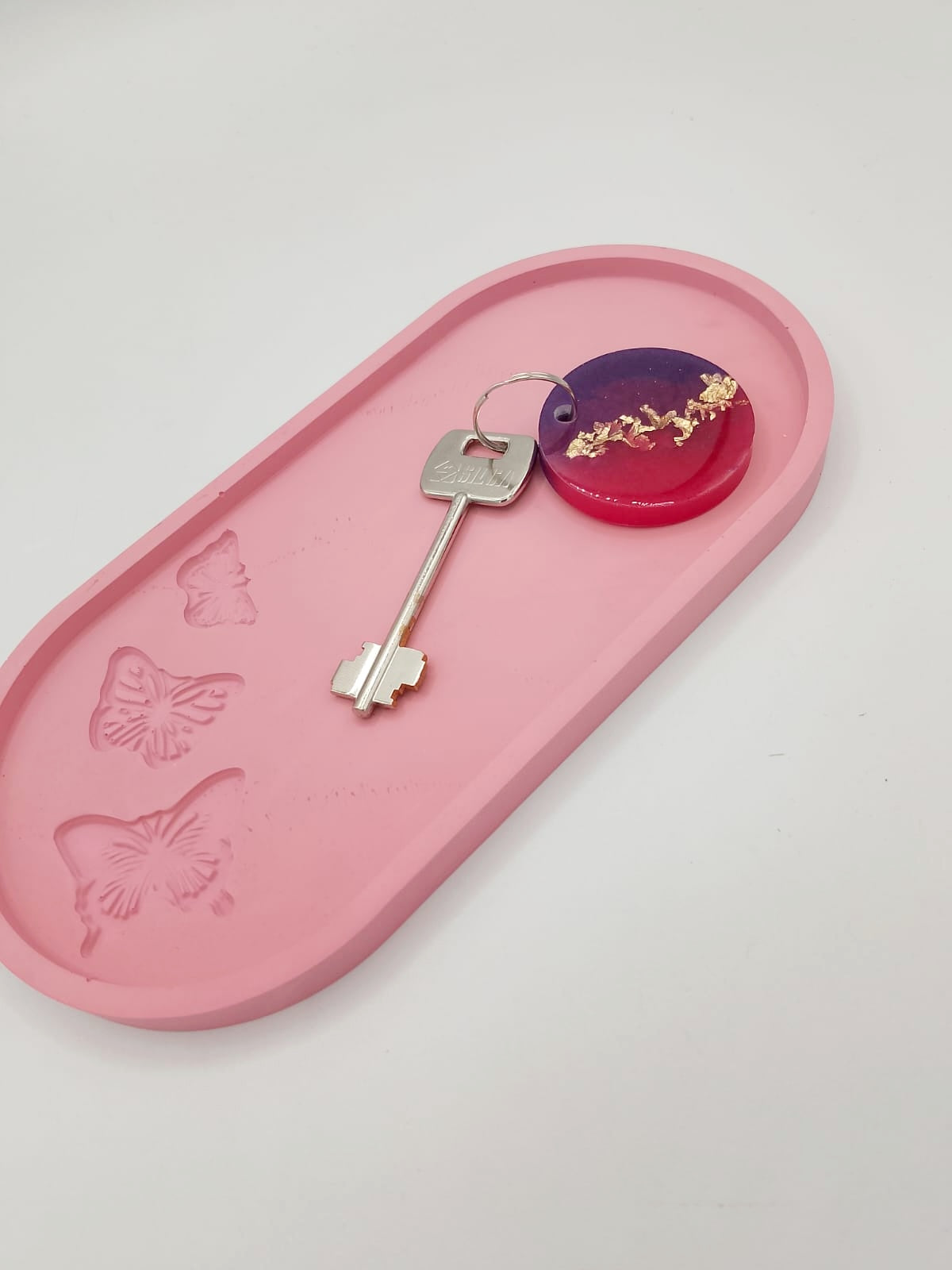 svuotatasche, resina, resina ecologica, arredo, casa, portagioielli, resina, regalo, bomboniere, bomboniera, farfalla, ingresso, moderno