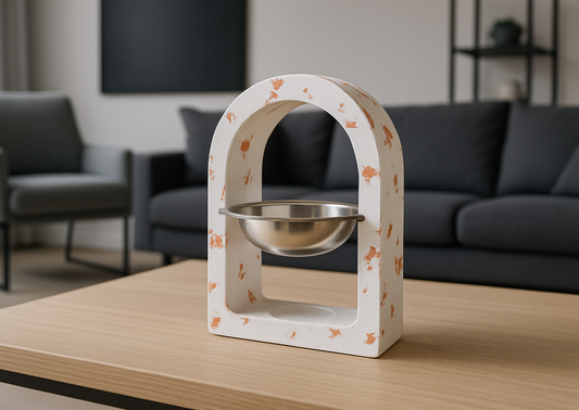 Brucia essenze in ecoresina con dettagli in foglia rame, design ad arco con ciotolina in metallo e supporto per candela tealight