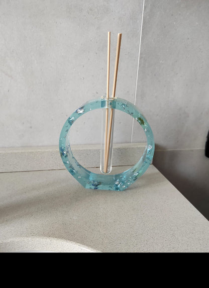 porta diffusore, diffusore, vaso, tondo, relax, fragranze, bastoncini, resina epossidica, regalo, bomboniere, bomboniera, fiori secchi