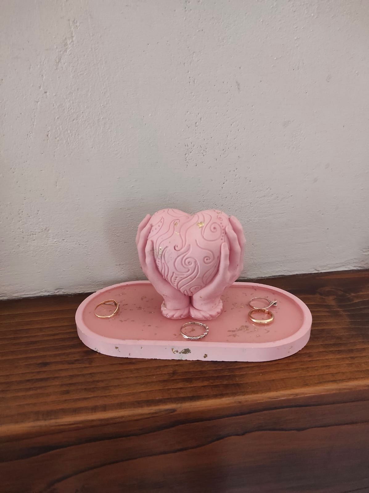 Svuotatasche, amore, pieno d'amore, resina ecologica, resina epossidica, resin, cuore, mani, portagioie rosa, regalo, battessimo, comunione, cresima, matrimonio