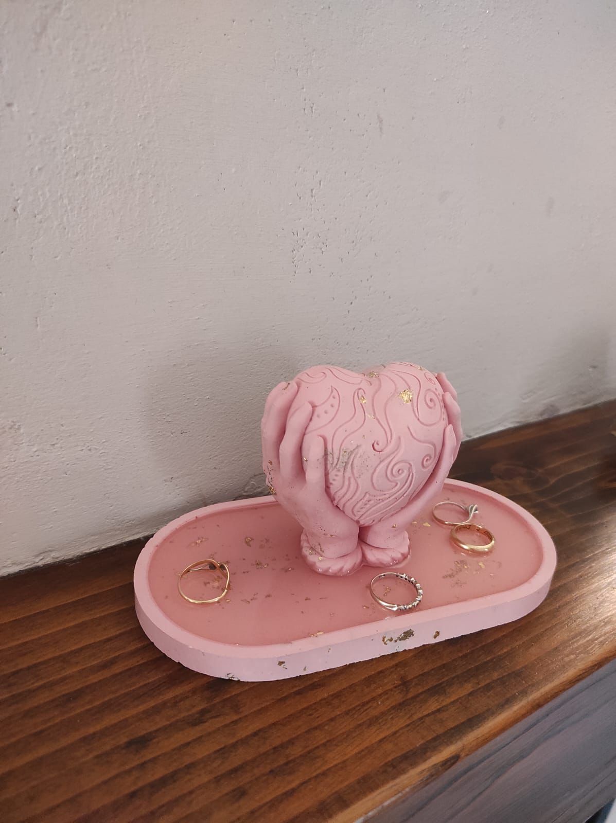 Svuotatasche, amore, pieno d'amore, resina ecologica, resina epossidica, resin, cuore, mani, portagioie rosa, regalo, battessimo, comunione, cresima, matrimonio