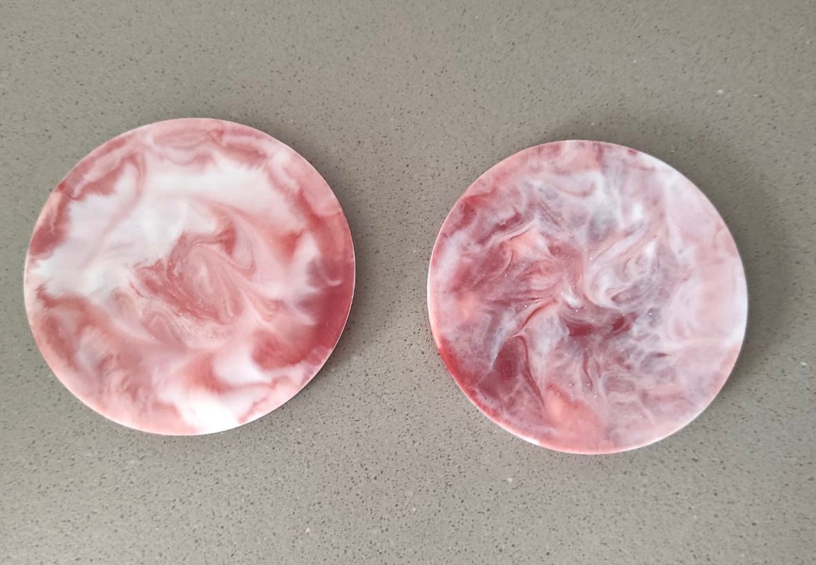 Sottobicchiere in resina epossidica, sfumature bordeaux e bianche, vino, tema vino, resina, resin